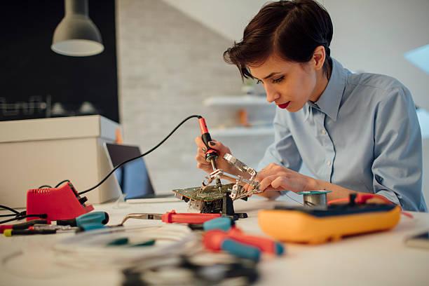 female hardware engineer